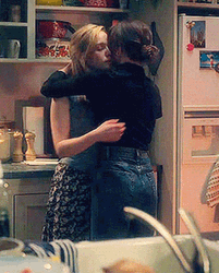 Hug Kissing Dani Jamie GIF