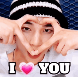 Hyunjin Stray Kids Finger Heart GIF