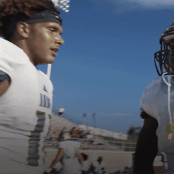 I Gotchu Player In White Assures Teammate Buddy GIF