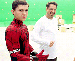 Infinity War Tom Holland Iron Man GIF