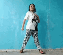Internet Sensation Kween Yasmin Heart Pumping Dance Meme