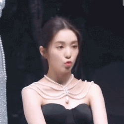 Irene Red Velvet Lip Pout Kiss