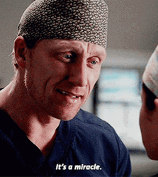 Its A Miracle Greys Anatomy Owen Hunt GIF