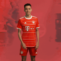 Jamal Musiala Clenching Hand GIF