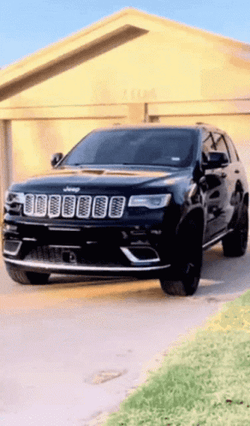 Jeep Compass Parked Zoom In GIF