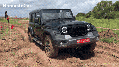 Jeep With License Plate Mh01tc5429 GIF