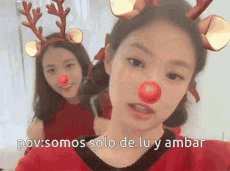 Jennie Jisoo GIF