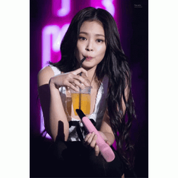 Jennie Kim Concert Picture Compilation GIF