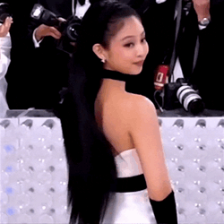 Jennie Met Gala GIF