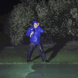 Jim Cantore GIFs | GIFDB.com