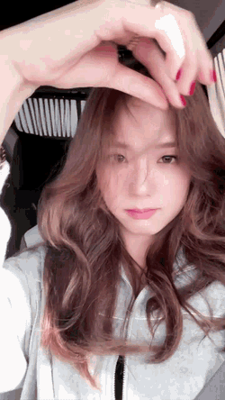 Jisoo GIF