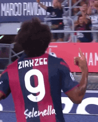 Joshua Zirkzee Inspiring Story GIF