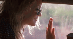 Kate Hudson Middle Finger Up GIF