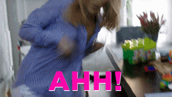 Kate Hudson Shouting Ahh GIF