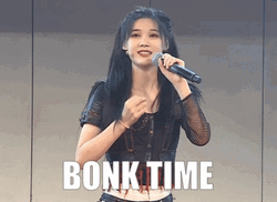 Kay Bonk  GIF