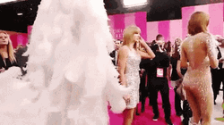 Kaylor Taylor Swift Looking For Karlie Kloss GIF