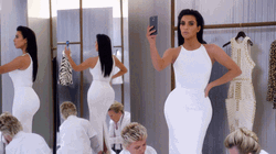 Kim Kardashian Fashion Selfie