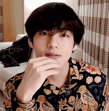 Kim Taehyung Cute Live Video Stream GIF