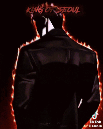 King Of Seoul Is Written On The Back Of A Man 'S Shirt GIF
