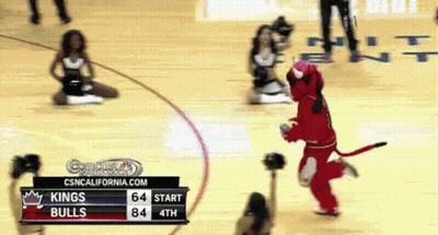 Kings And Bulls Basketball Game GIF