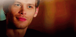 Klaus Mikaelson Smiling Awkward GIF
