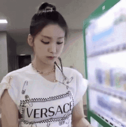 Kpop Girl Idol Empty Wallet GIF