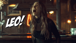 Lady Screaming Out Leo GIF