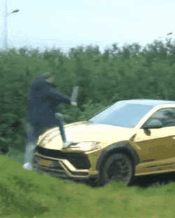 Lamborghini Urus GIF