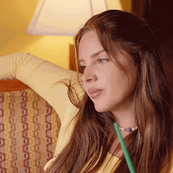 Lana Del Rey GIF