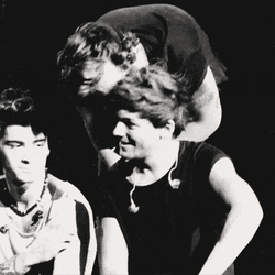 Larry Stylinson Harry And Louis GIF