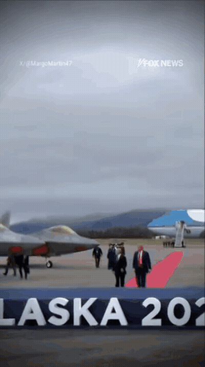 Laska 2021 Sign On Ground GIF