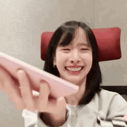 Laughing Meme Seola Laughing Out Loud GIF
