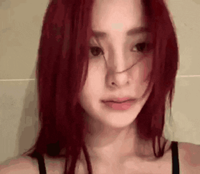 Lesserafim Yunjin GIF