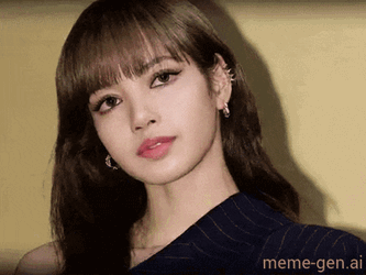 Lisa Kiss GIF