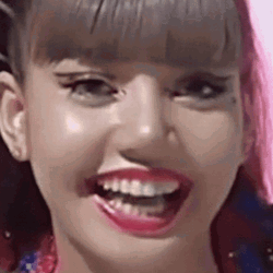 Lisa Look Old And Ugly GIF