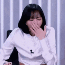 Lisa Reaction Sleep Blackpink GIF