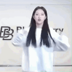 LOONA Son Hyeju Punching Air GIF