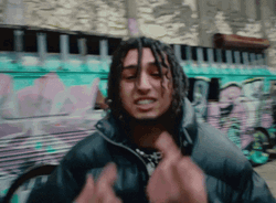 Luclover Displaying 7 Fingers GIF