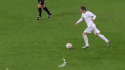 Luka Modric Nice Assist To His Teammate GIF