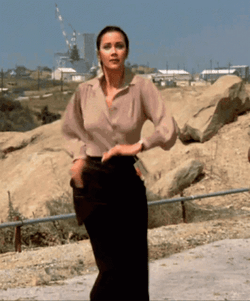 Lynda Carter GIF