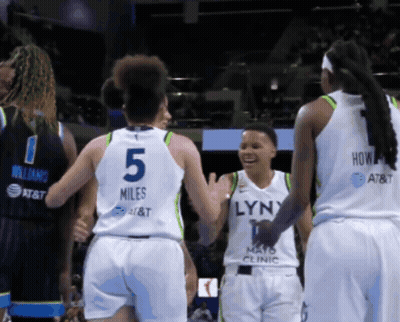 Lynx Basketball Player Number 5 GIF