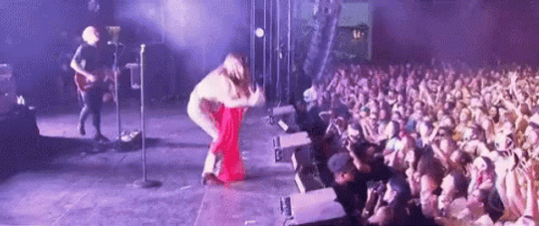 Maggie Rogers Savage Performance At Coachella GIF