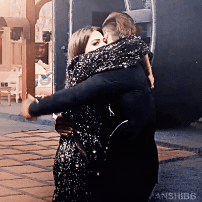 Man And Woman Hugging And Kissing GIF