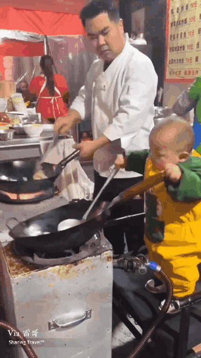 Man Baby Cooking Kitchen Saying Via Sharing Travel GIF