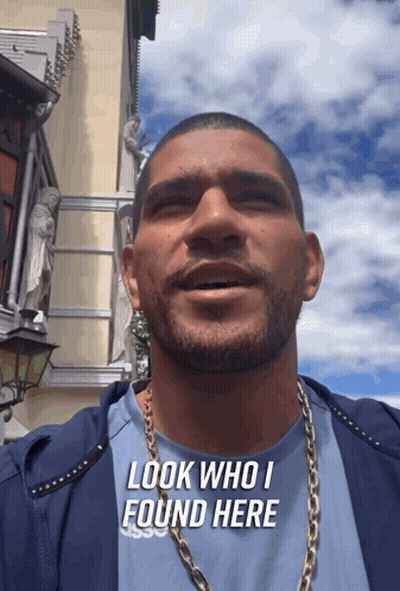 Man Blue Shirt Look Who I Found Here GIF
