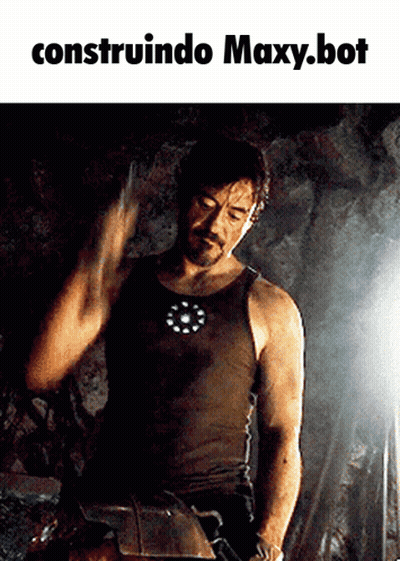 Man Construindo Maxy.bot GIF