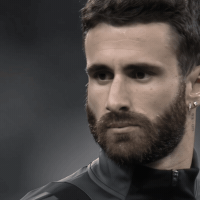 Man Holding Bald Eagle Usta Penalti Yoksa Bana Musade GIF