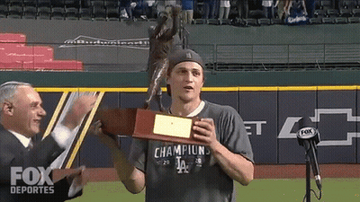 Man Holding Trophy Saying Fox Deportes GIF