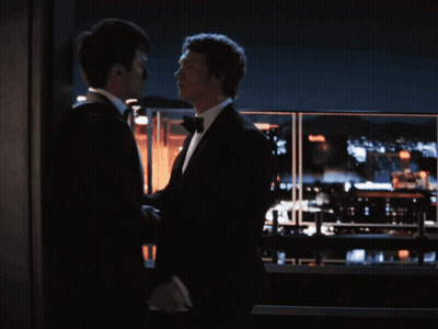Man In Beanie And Hoodie Saying Aborddelimpala GIF