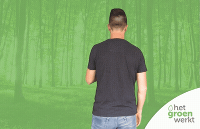 Man In Black Shirt Het Groen Werkt GIF
